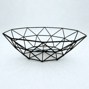 Σύγχρονο καλάθι με φρούτα